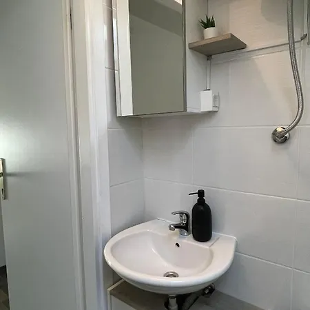 Studio Apartman Bety * 普拉
